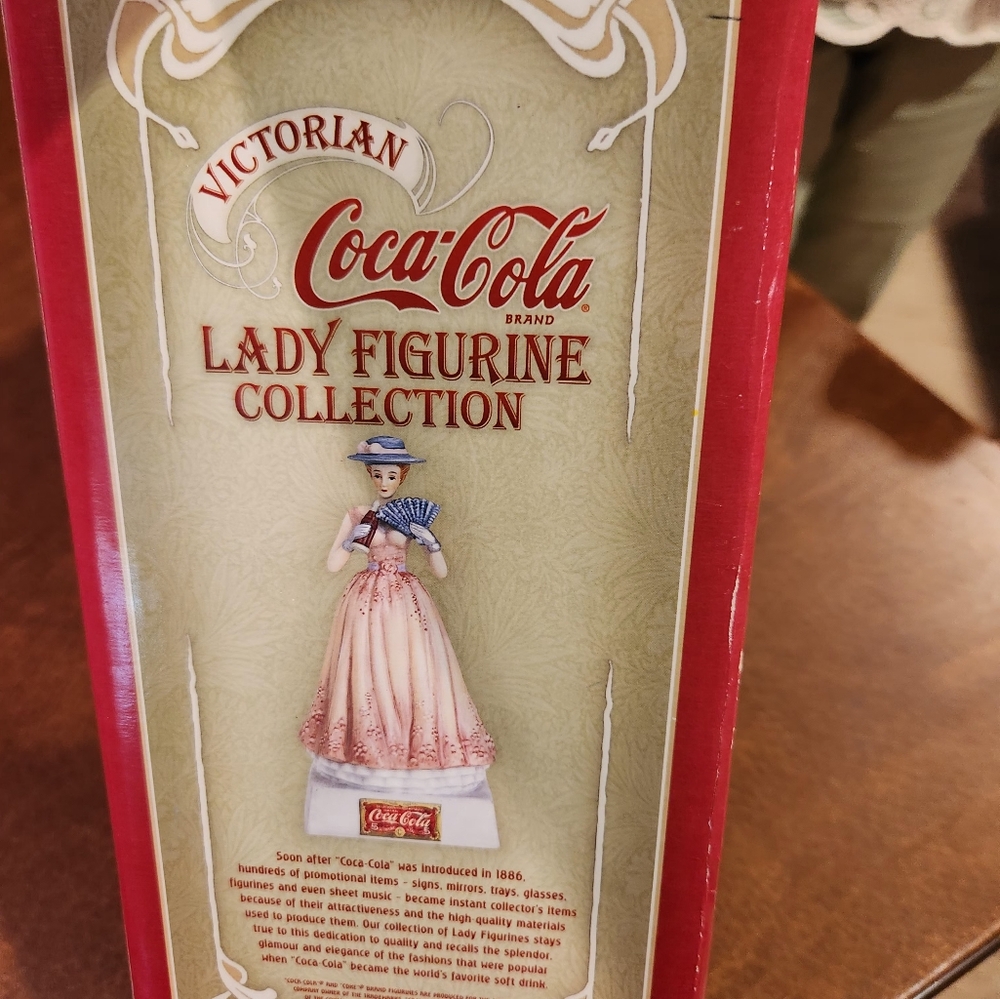 Coca Cola Lady Figurine in Pink Dress - Picture 10 of 10